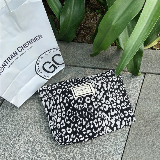 https://cdn.shopify.com/s/files/1/0698/9699/5051/files/Uf476effdecd74608b3a899392d64090e6.webp?v=1719854555